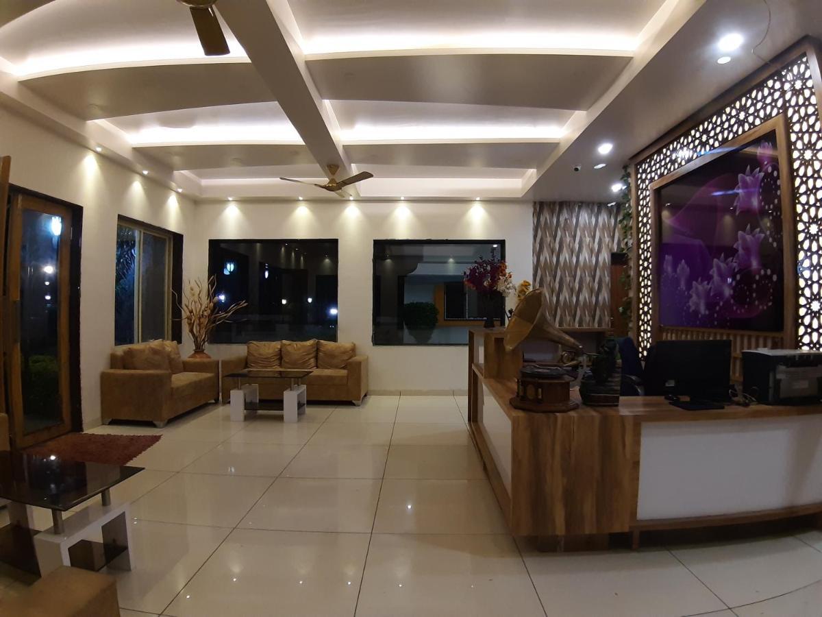 Hotel Great Annapurna Khuldabad Extérieur photo